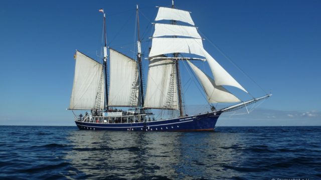 Santa Barbara Anna na pełnym morzu