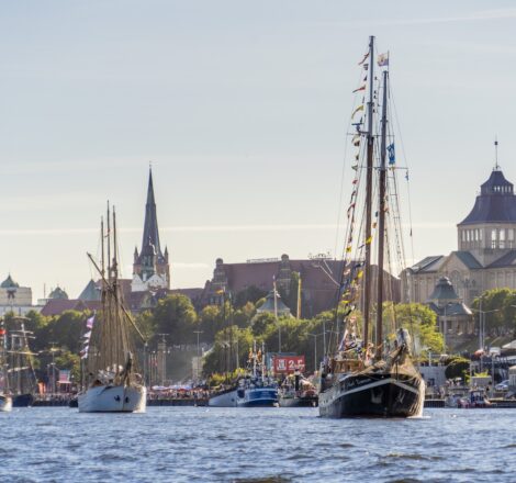 Szczecin pod żaglami! Widowiskowa parada na Odrze